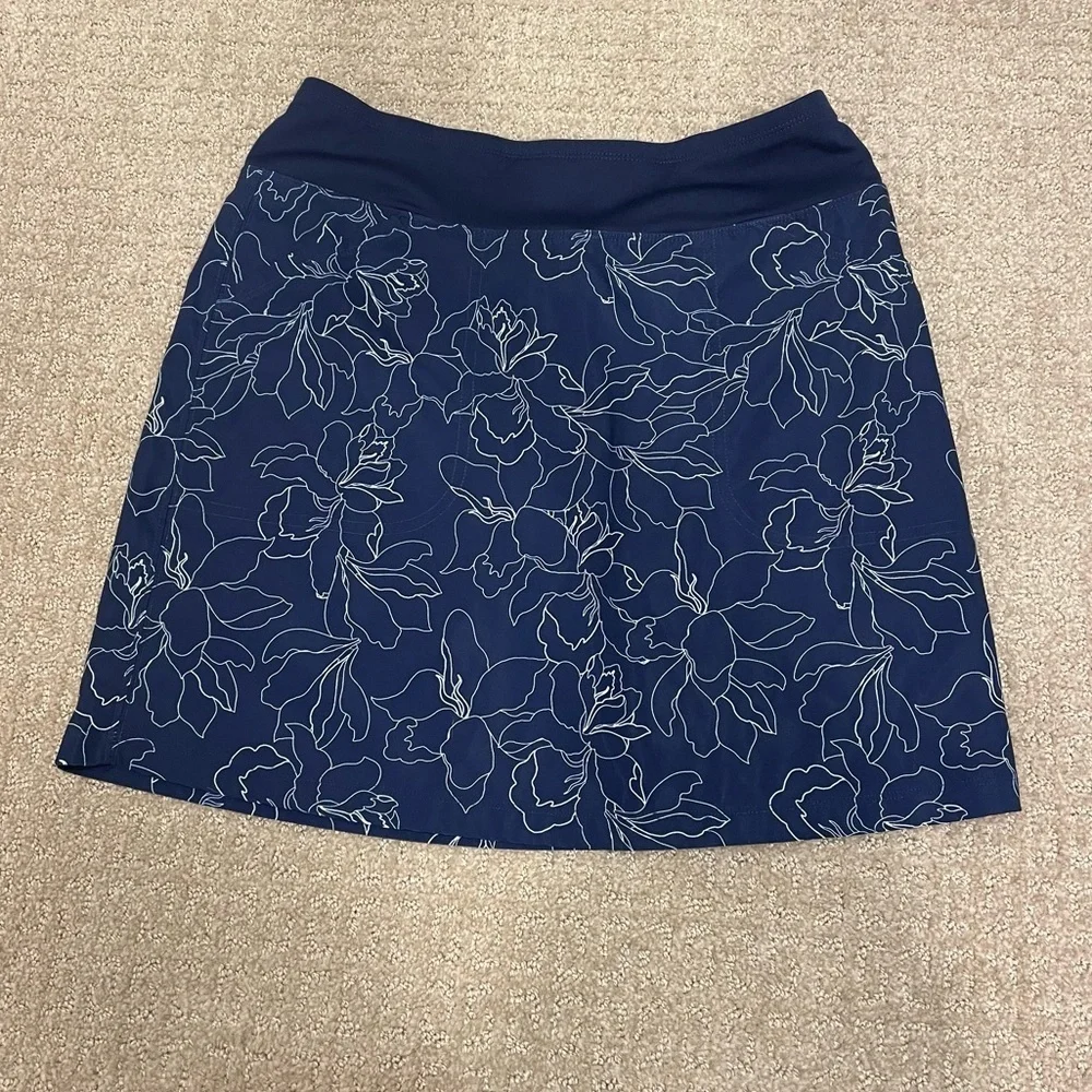 Cypress Club Navy Floral Golf Skort Small